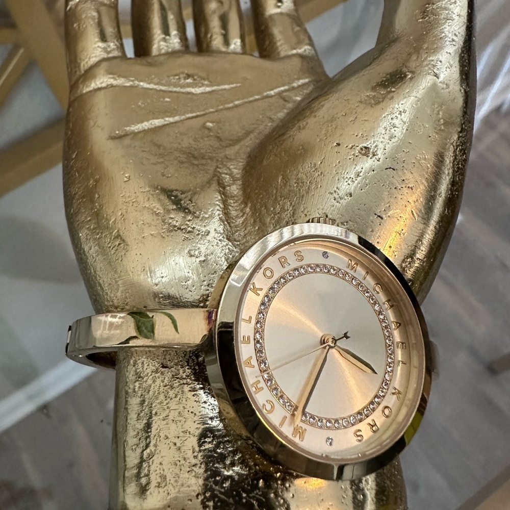 Mk watch